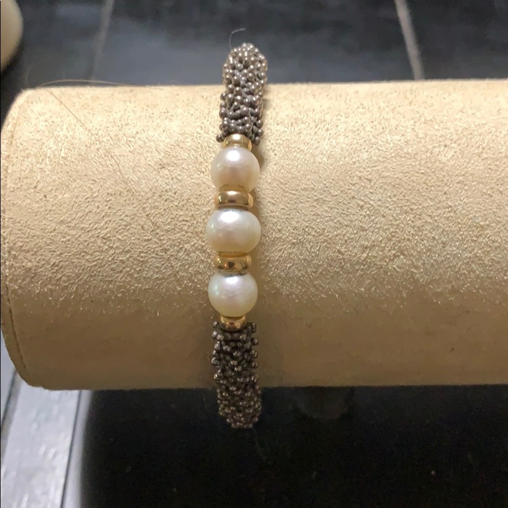 Freshwater pearl necklace